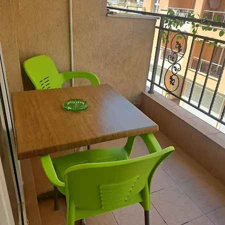 студио 13 парус Lägenhet Pomorie